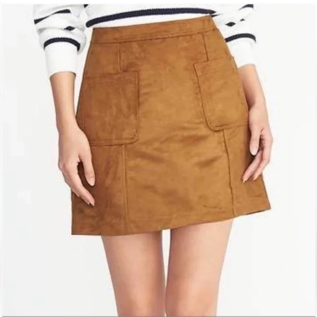 Old Navy Mini Skirt Suede Size 6 Brown/ Camel Color Perfect Condition Zipper